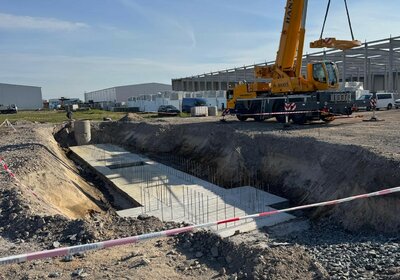 Usazení montážní jámy na STK