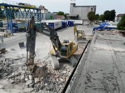 Demolice starých budov