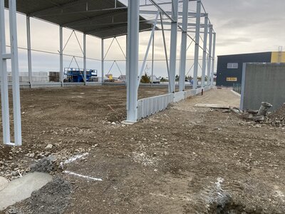 Zemní a základové práce pro nový sklad a armovnu