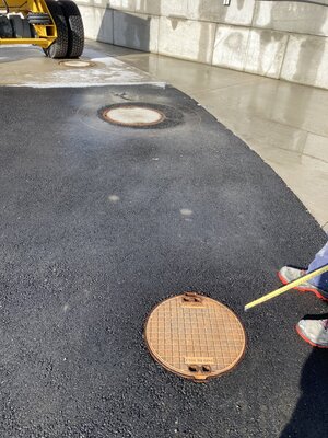 Zkušební centrum - asfaltový a železobetonový kryt s testovanými kanály