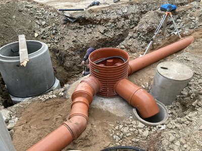 Kanalizace a přečerpávací šachta