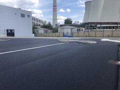 Afaltový kryt parkoviště