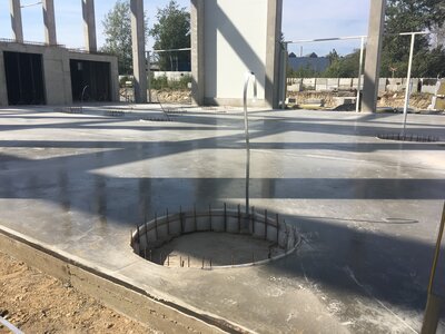 Železobetonové kryty  v hale