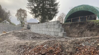 Výstavba monolitické zdi