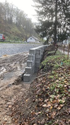 Výstavba monolitické zdi