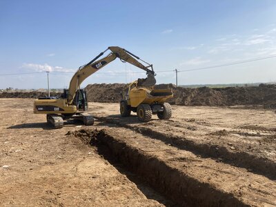 Silážní žlab - výkop základového pasu