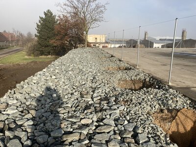 Složiště - čelní stěna