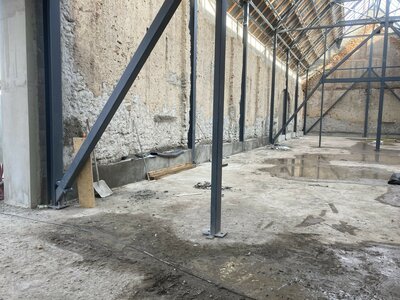 Stodoly - rekonstrukce - sokly, podlahy